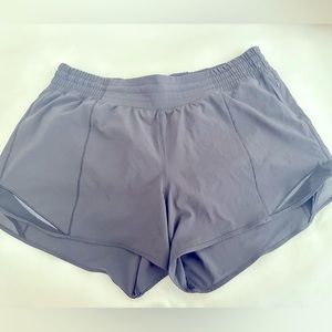 Lululemon high rise Hotty hot short 4 in inseam- black